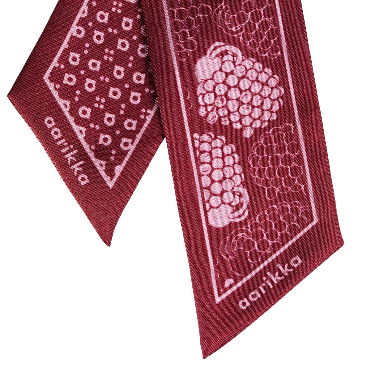 Mindi-silkkihuivi, Pässi, burgundi